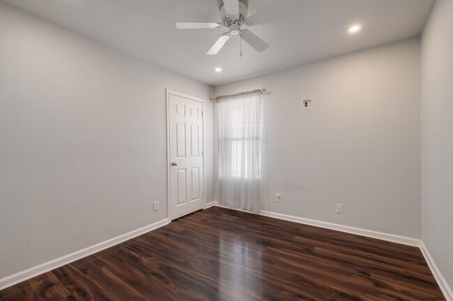 Building Photo - 25110 Orchard Acres