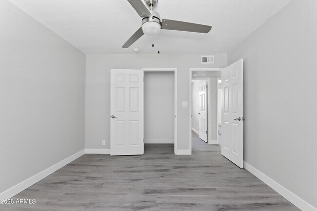 Building Photo - 35 W Medlock Dr