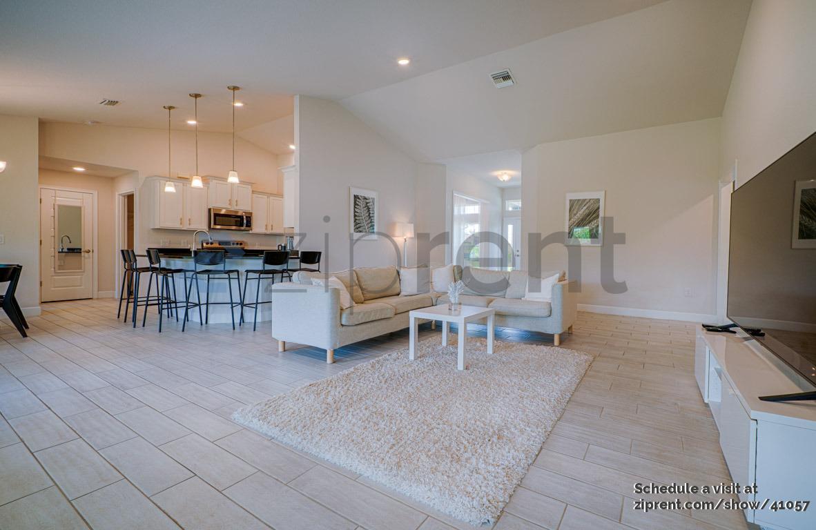 Building Photo - 15329 Aldama Cir