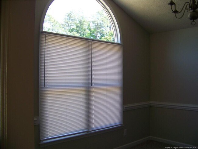 Building Photo - 1981 Wheeling St