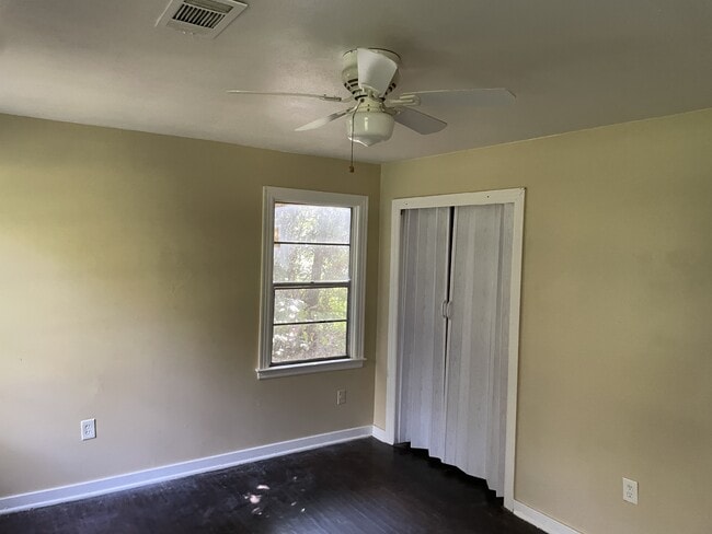 Building Photo - 210 Wildwood Terrace
