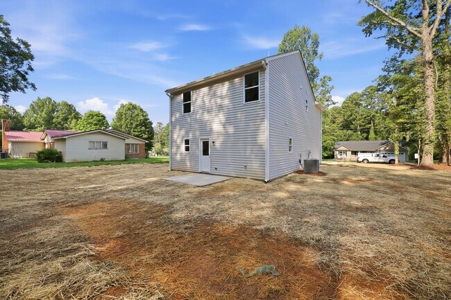 Building Photo - 120 Maplewood Ave