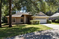 Building Photo - Capri Comfort with Style & Space – NW Gainesville