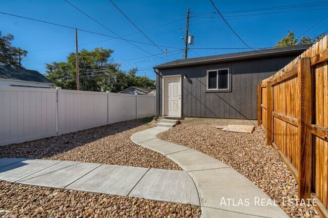 Building Photo - 4731 Columbine St