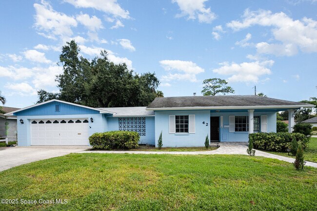 Building Photo - 42 N Fernwood Dr