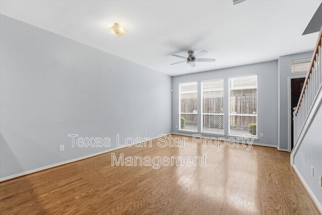 Building Photo - 1507 Sutton St