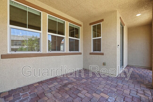 Building Photo - 2879 Cabrillo Terrace St