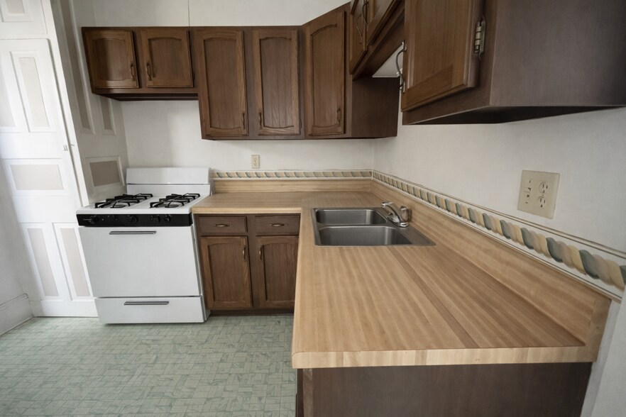 Building Photo - 739 Bloom Rd