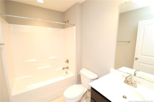 Building Photo - 119 Ballyliffen Ln