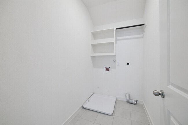 Building Photo - 7419 Casuna Ln