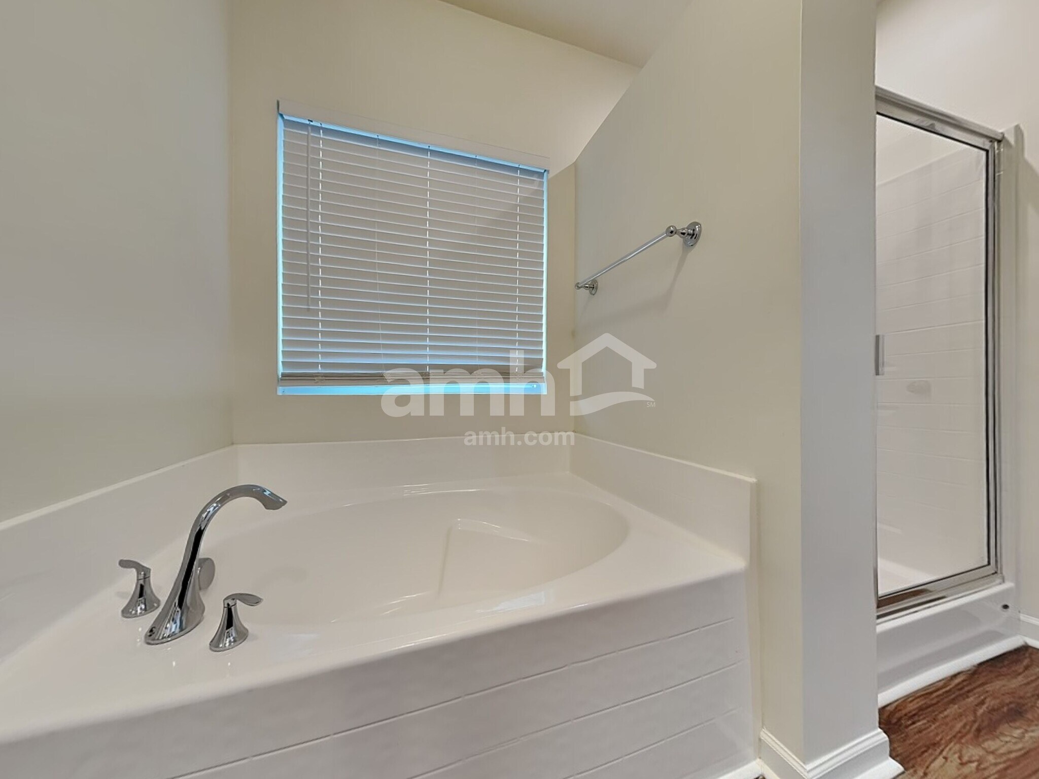 Building Photo - 2065 Tanners Mill Dr