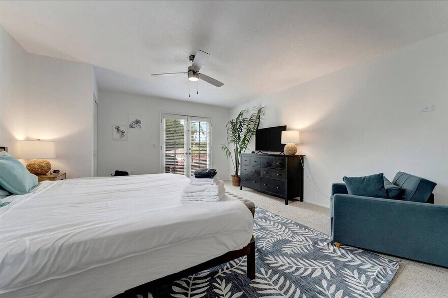 Building Photo - 612 Montezuma Dr