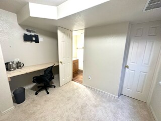 Building Photo - 5738 Vermillion Bluffs Dr