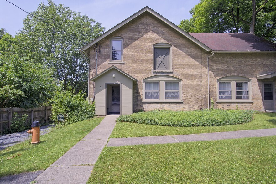 Building Photo - 2 Willets Pl