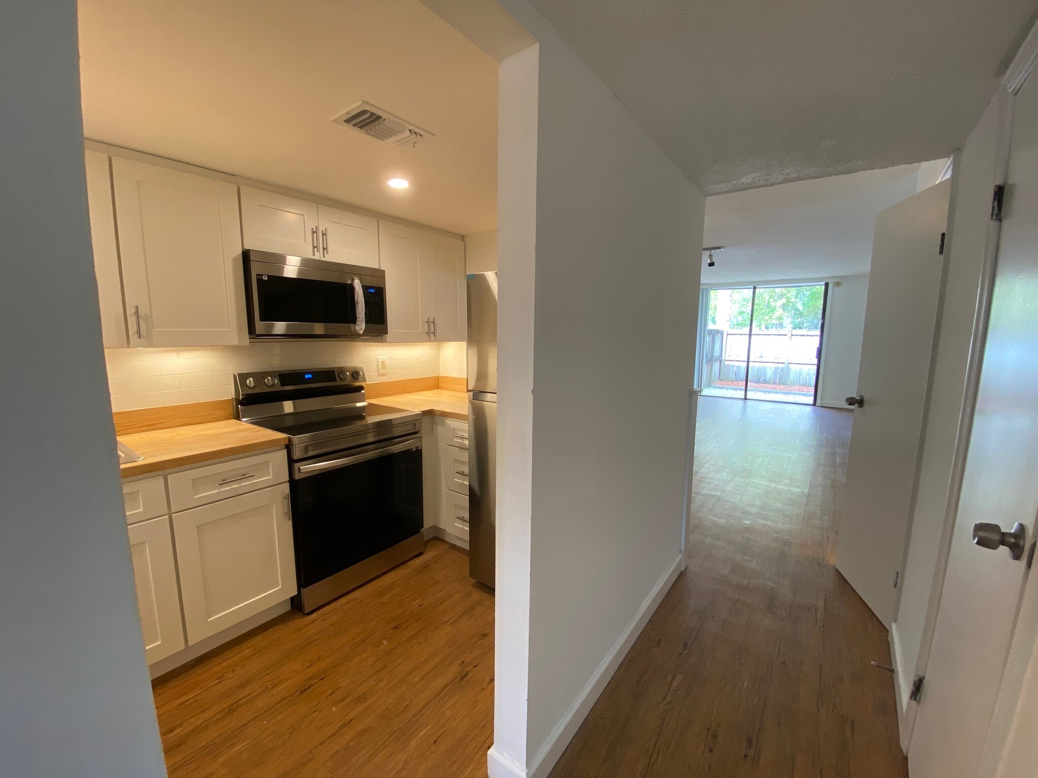 Building Photo - 701 SW 75th St