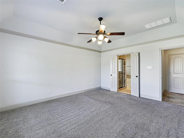 Building Photo - 909 Lake Meadow Ln