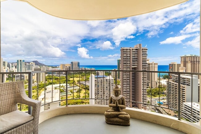 Building Photo - RARELY AVAILABLE, HIGH-FLOOR, "DIRECT OCEA...