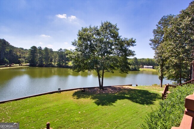 Building Photo - 5166 Wheeler Dr