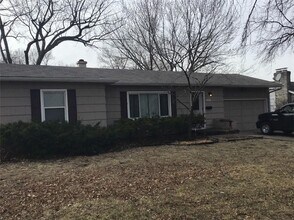 Building Photo - COMING SOON! - Newly Renovated 3Bd, 2Bth i...