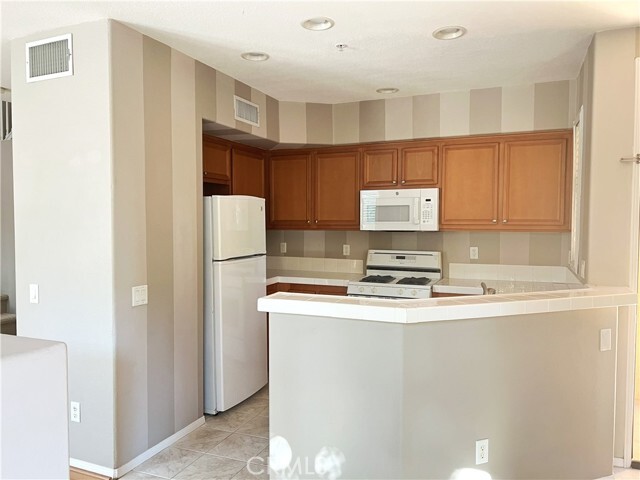 Building Photo - 36 Martino