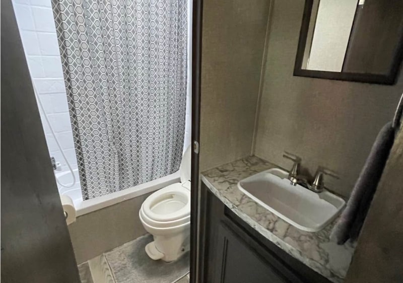 Building Photo - 930 County Rd 3390