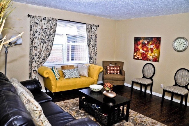 Building Photo - 8901 N Olie Ave