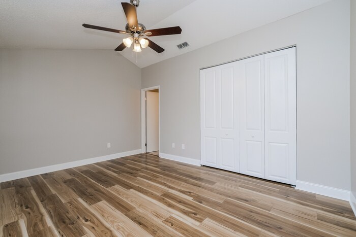 Building Photo - 5811 Silvermoon Ave