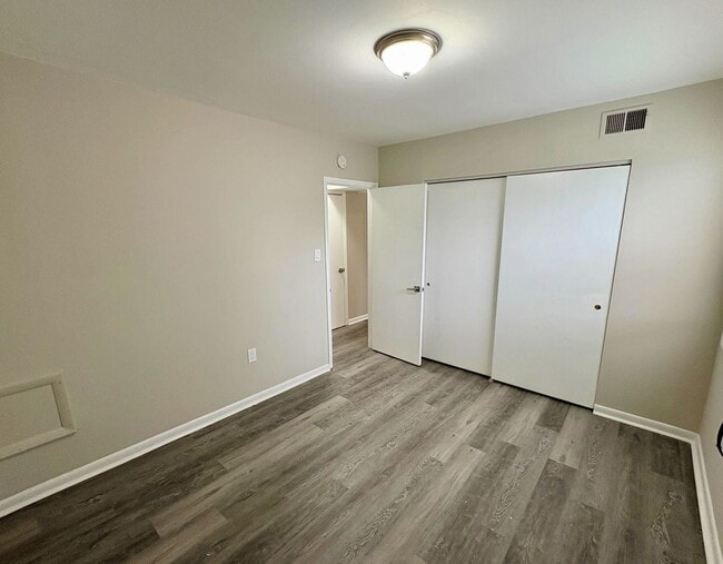 Building Photo - 2025 Move-In Special – $200 Off First Mont...