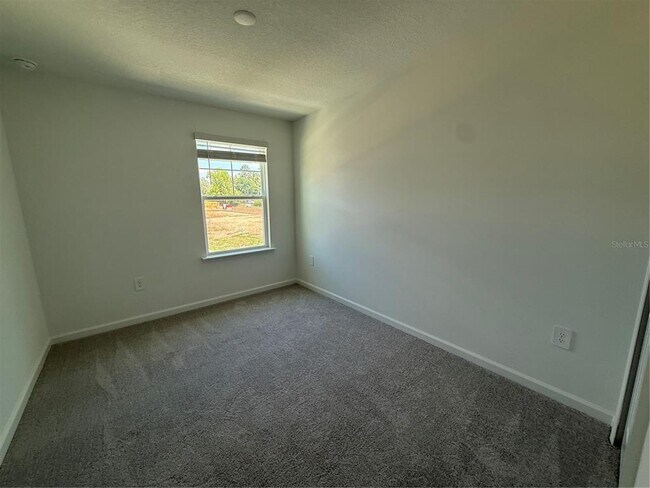 Building Photo - 3674 SE 37th Ct