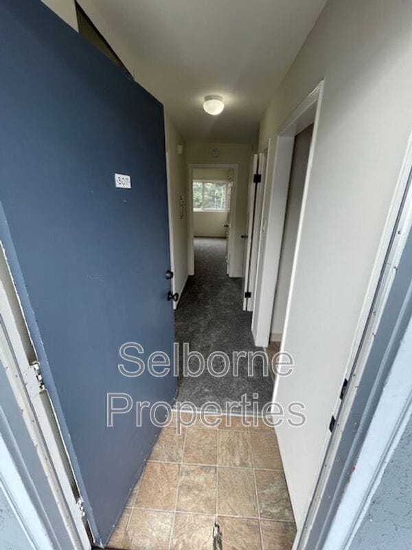 Building Photo - 407 Fairmount Ave
