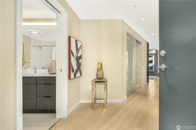 Building Photo - 1Bd/1Ba Seattle Condo