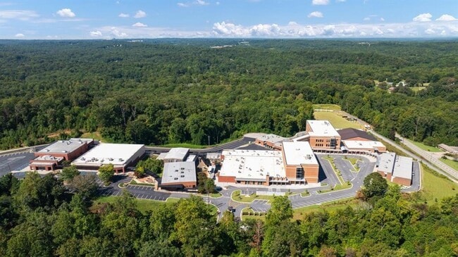 Building Photo - 2907 Daxton Ln