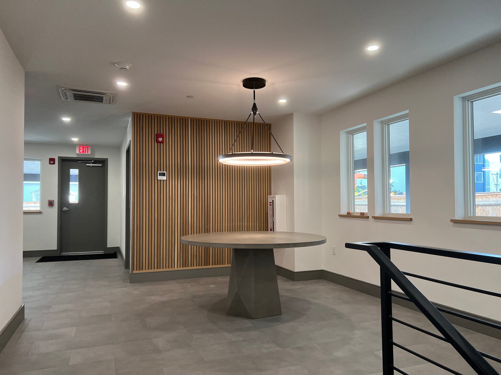 Building Photo - 28 South St