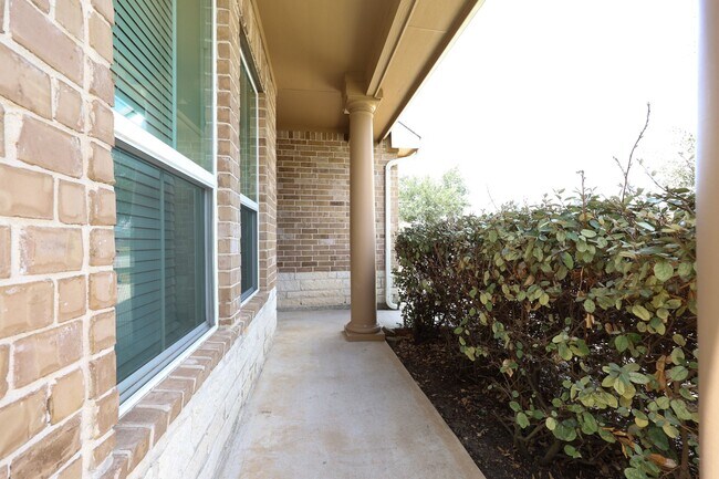 Building Photo - 4155 Falvel Cove Dr