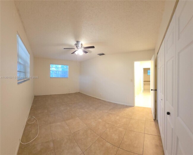 Building Photo - 2526 Taylor St