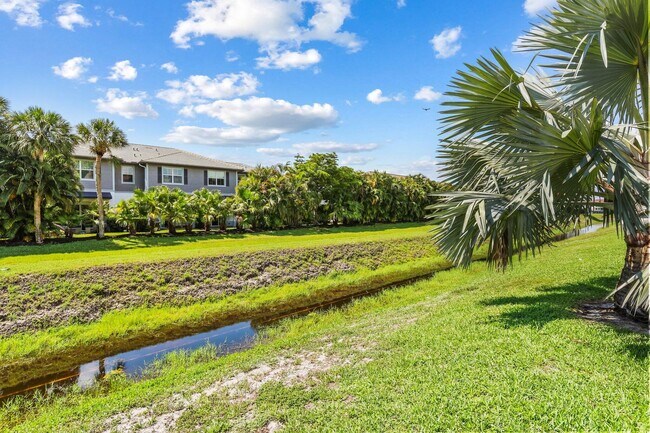 Building Photo - 6576 Villa Sonrisa Dr