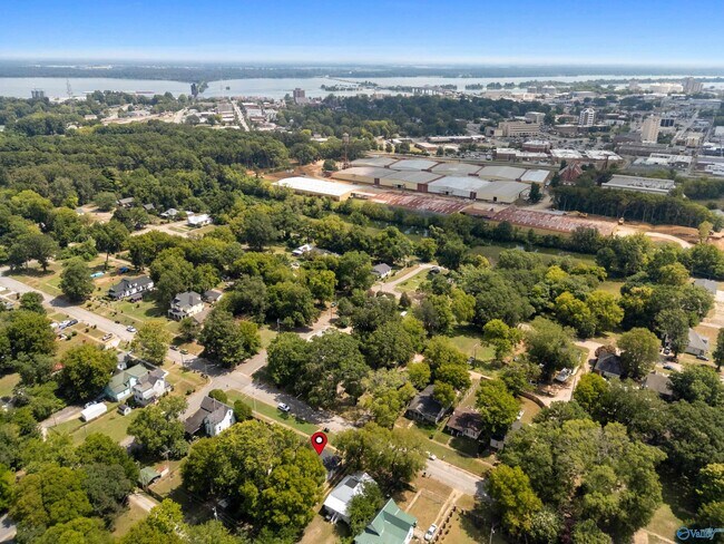 Building Photo - 109 5th Ave NW