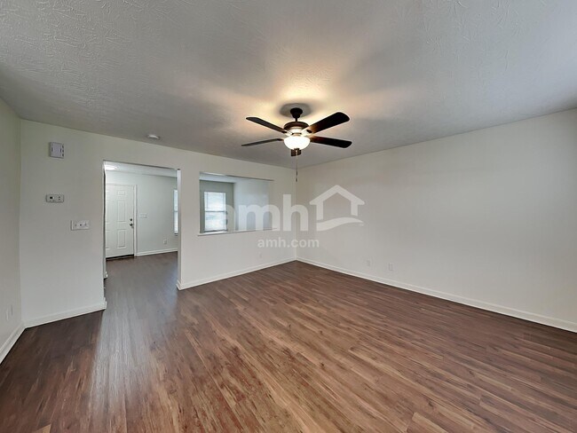 Building Photo - 1178 Edgewater Way