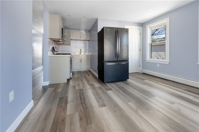 Building Photo - 167 Baxter St