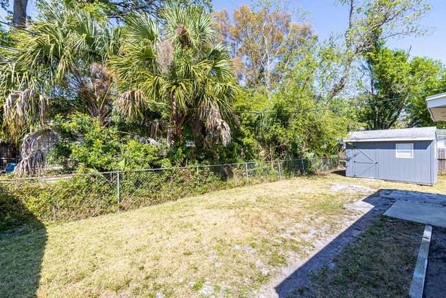 Building Photo - 4717 W Leila Ave