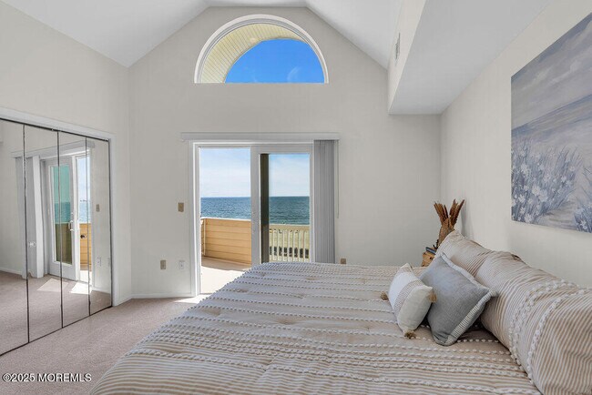 Building Photo - 152 Ocean Blvd N