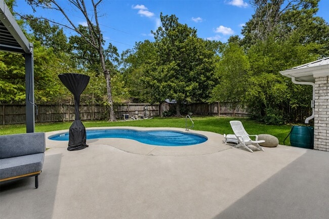 Building Photo - 403 Crossbow Dr
