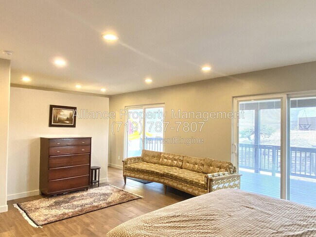 Building Photo - 2168 Wildwood Dr