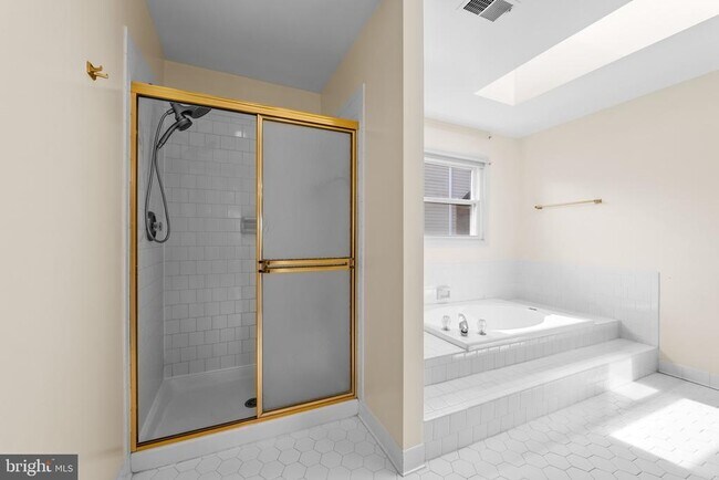 Building Photo - 1130 20th St S