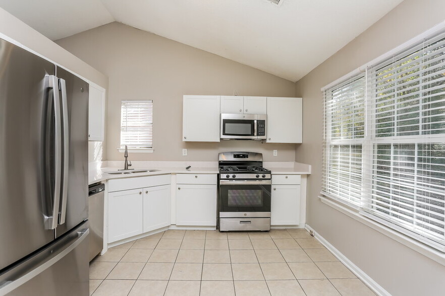 Building Photo - 5453 Fox Valley Ln