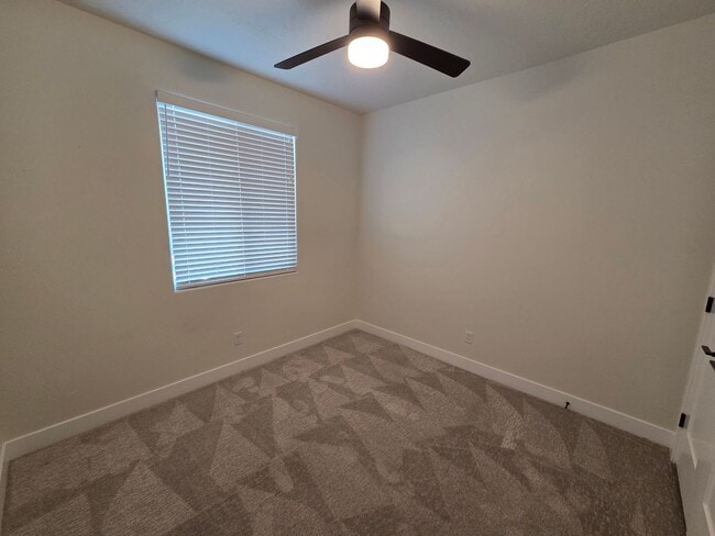 Building Photo - VIEWS from EVERY ROOM!