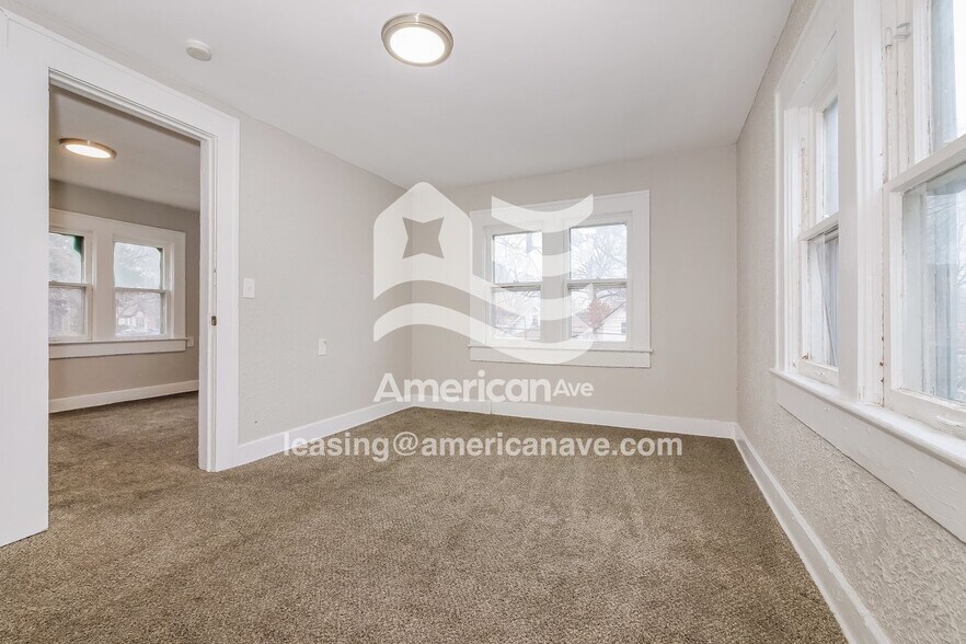 Building Photo - 115 N Topping Ave