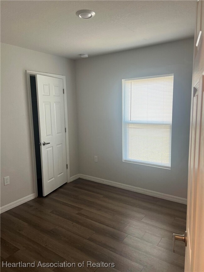 Building Photo - 1452 Stone Ridge Cir