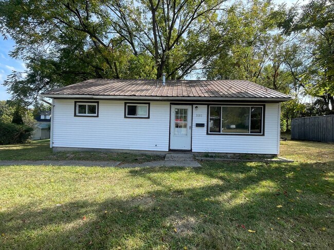 Primary Photo - 3 bedroom 1 bathroom