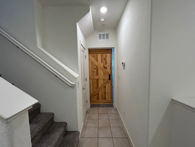 Building Photo - 3998 E Commerce Way